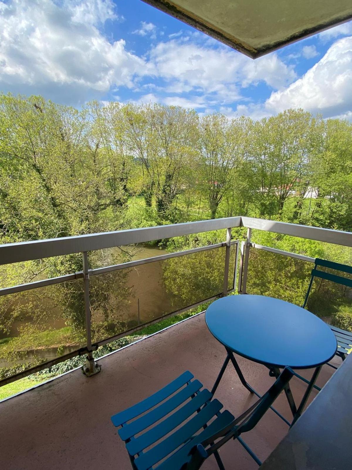 Joli Appartement Proche Gare Молсайм Екстериор снимка
